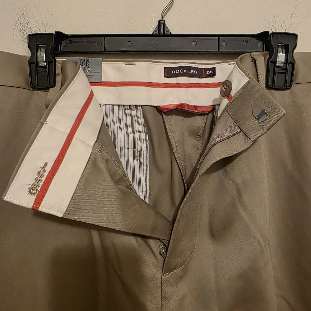 Dockers Men's Khacki Classic Fit D3 Pants Size W32 L32 - Picture 5 of 8